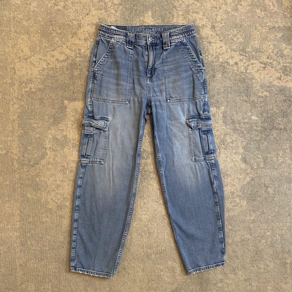 American Eagle Cargo Jeans Womens 4 Light Wash High Rise Relaxed Tapered Denim